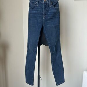 Like New!  Madewell Petite Curvy High-Rise Skinny Jeans in Med/Dk Wash, Sz 23